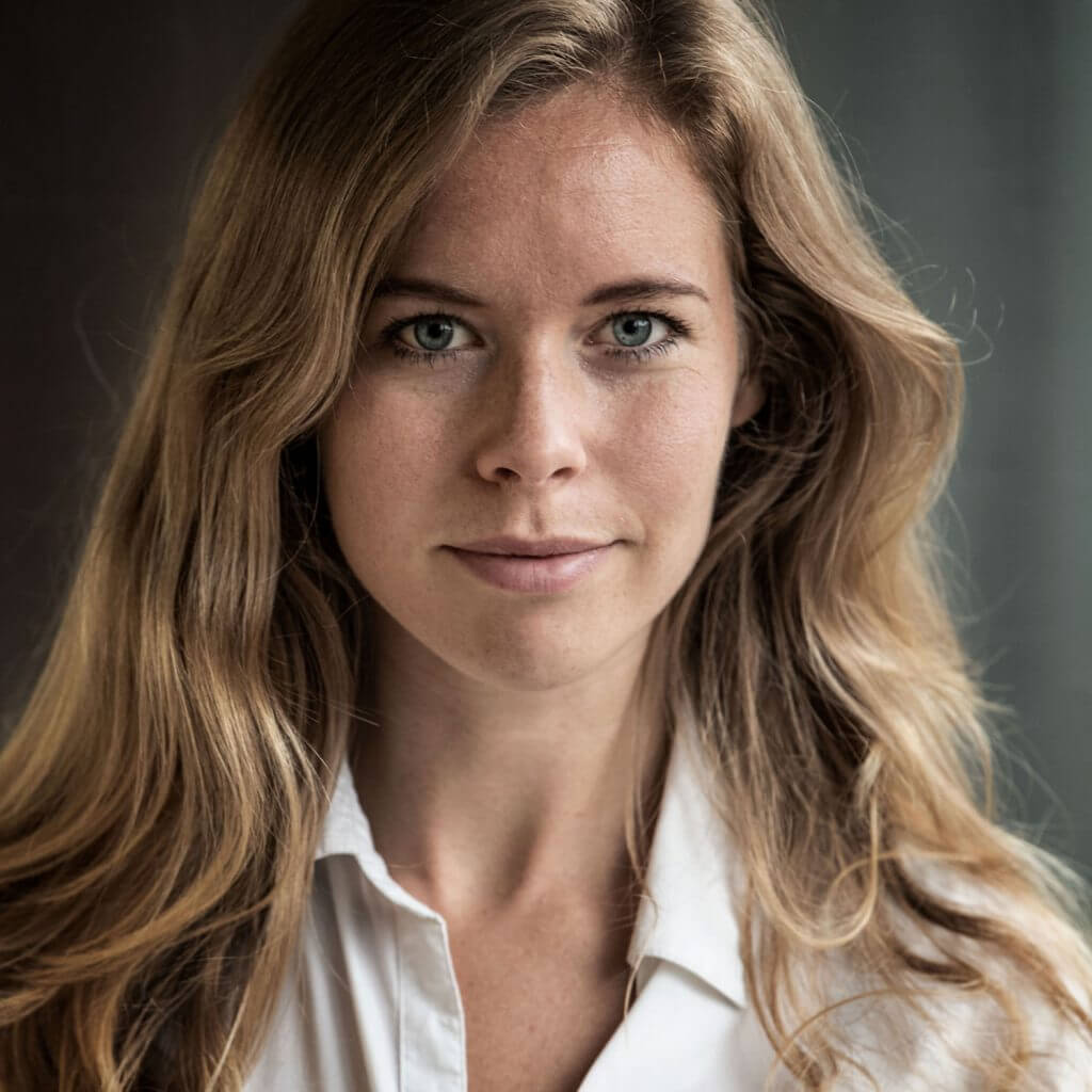 Part Of Jimmy Nelson His Team- Stephanie van der Wiel