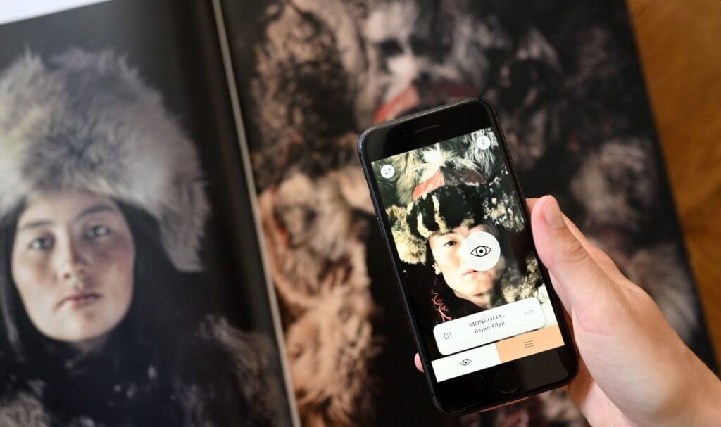 Jimmy Nelson App- Scanning Photo