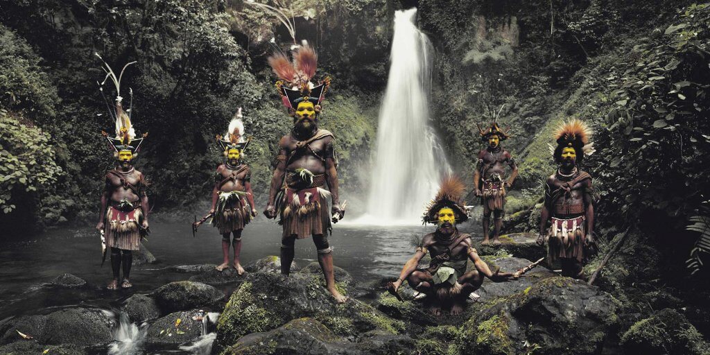 Photo - Jimmy Nelson - Huli Community - Papua New Guinea - Before They Pass Away - Fine Art - Skira - Italy - Expositie - Gallery - Art - Jimmy Nelson - Kunst - Jimmynelsonsonmilano - Humanity - Pallazo Reale